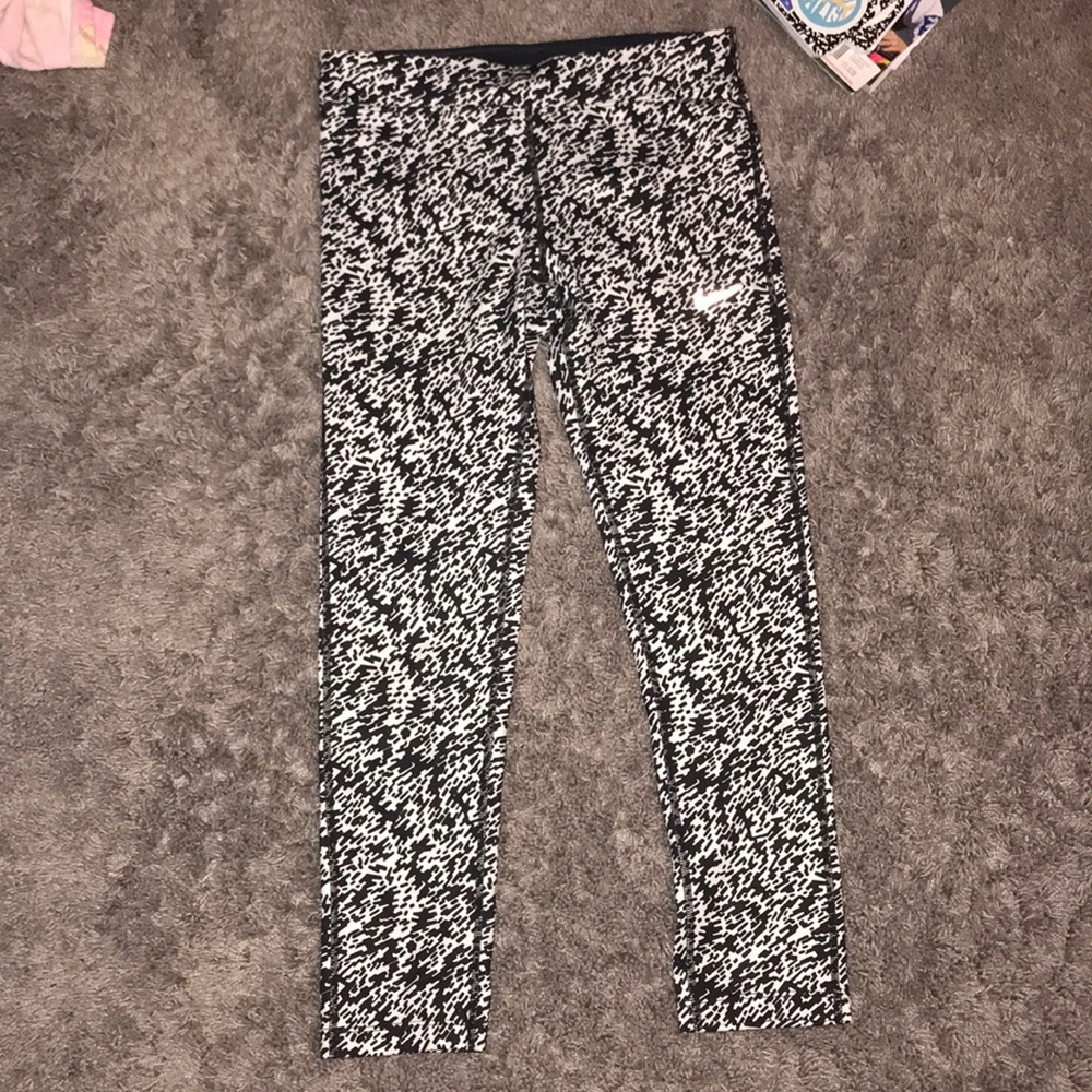 White and black nike leggings